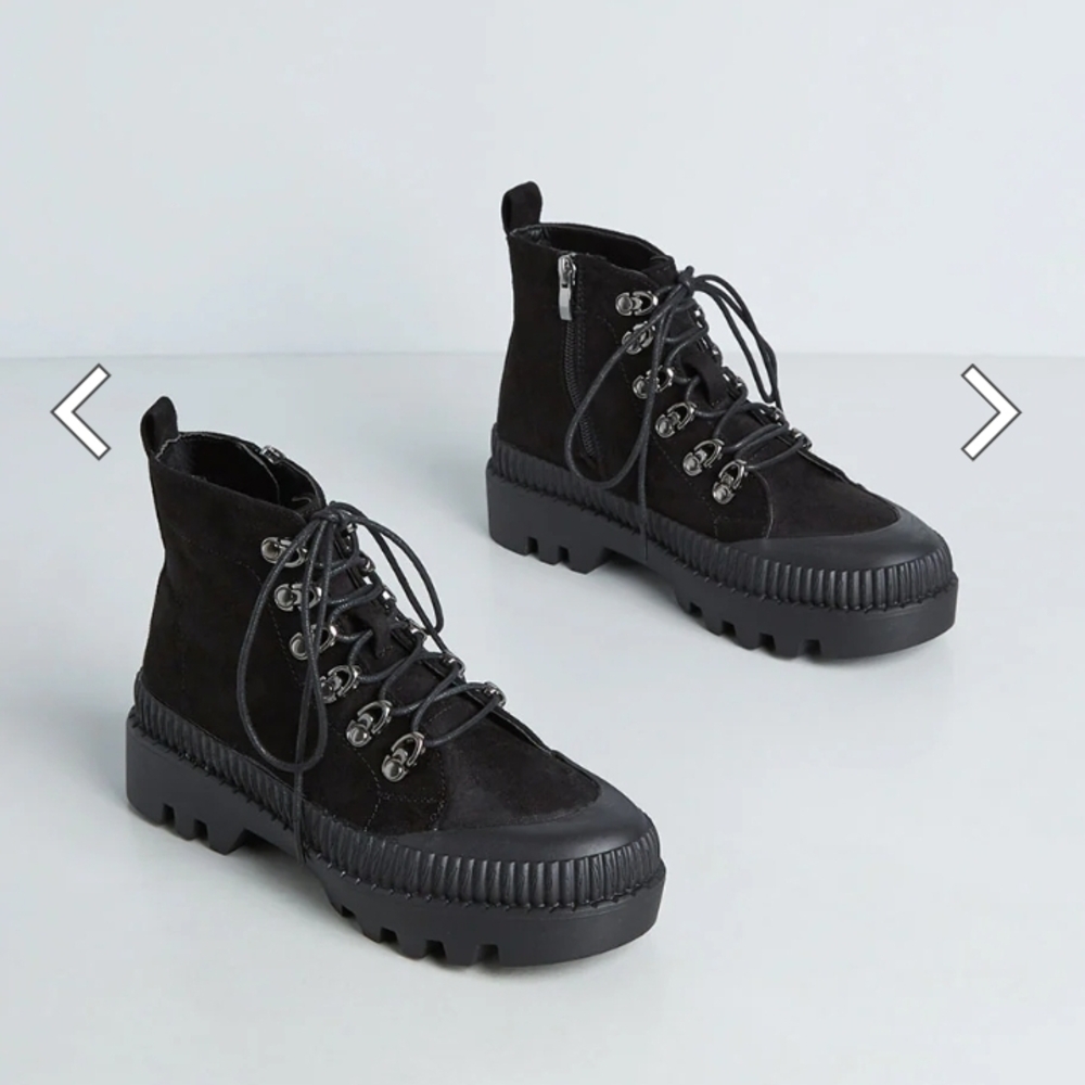 Black Combat Moto Ankle Boots with Chunky Platform Sole Zip Closure US 5.5 NWT